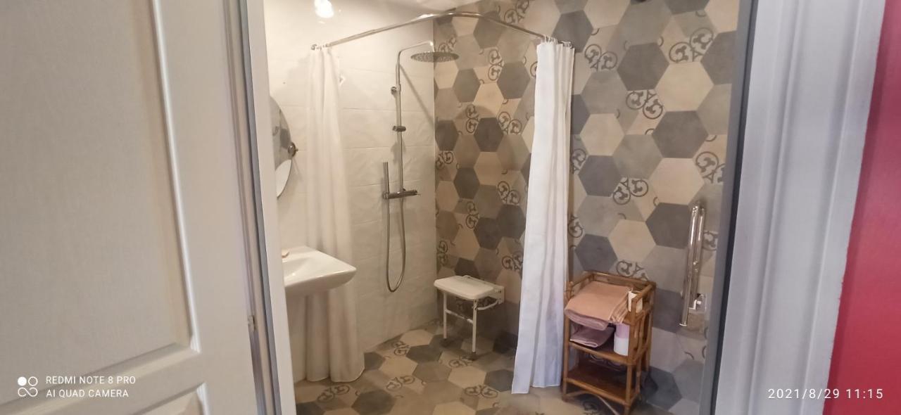 לינה וארוחת בוקר Le Langon Chez Marek Et Urszula מראה חיצוני תמונה